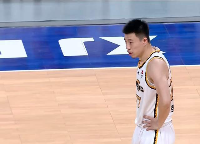 张镇麟1换2，上海两新星加盟辽宁男篮，赵森替黄秋实 锋线储备3将